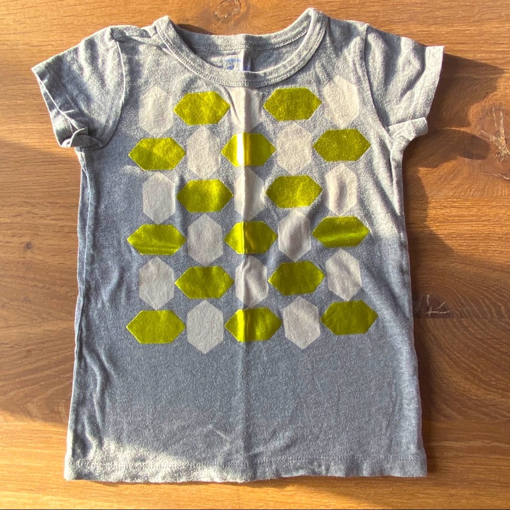 Girls Crewcuts collectible graphic tee Sz 6-7